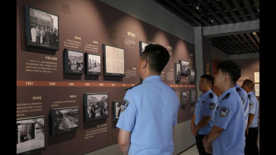 赓续红色血脉 致敬峥嵘岁月——吉林双辽公安组织开展“八一”主题参观学习活动