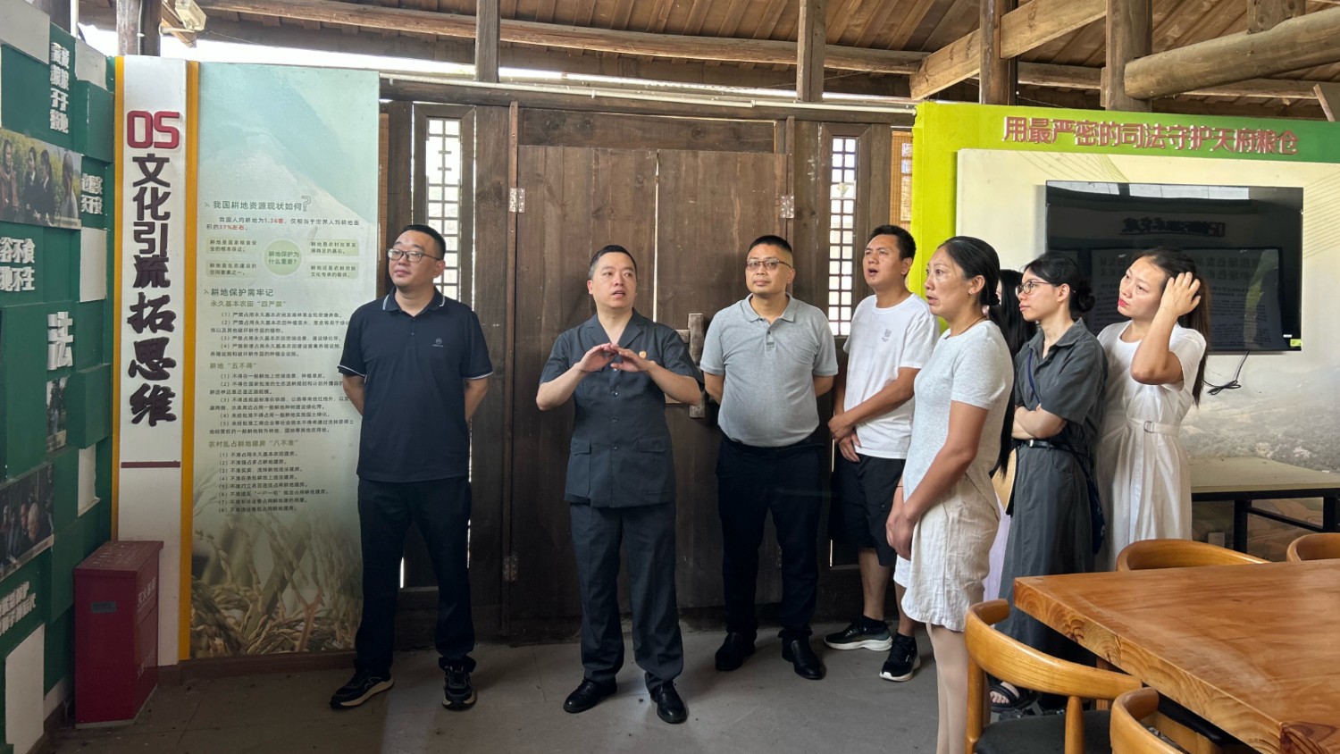 广安市广安区法院：人大代表走进花桥法庭 感受稻花香里的基层“枫”景