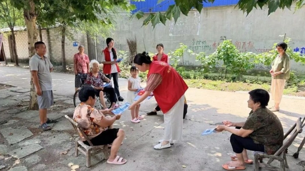 河南省南阳市宛城区：网格织密防护网 志愿护航少年安