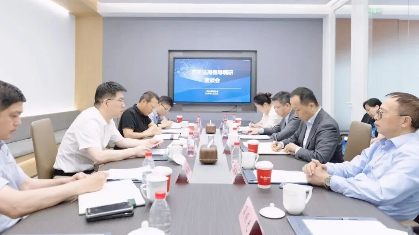 市司法局调研市律师协会工作