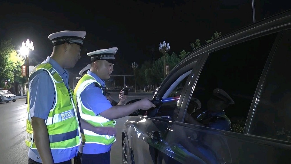 “一瓶啤酒当水喝了，没事！”一男子涉嫌醉驾被查
