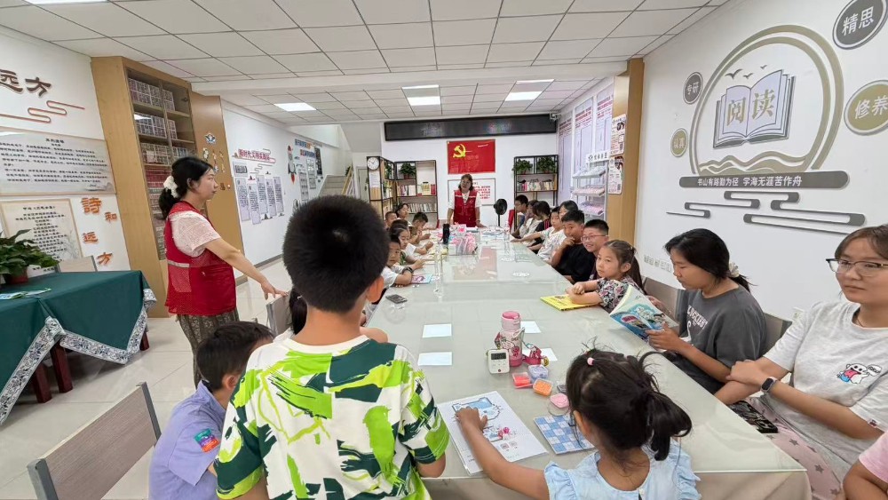 银川市兴庆区泰和社区：暑期课堂解难题 红色基因育新人