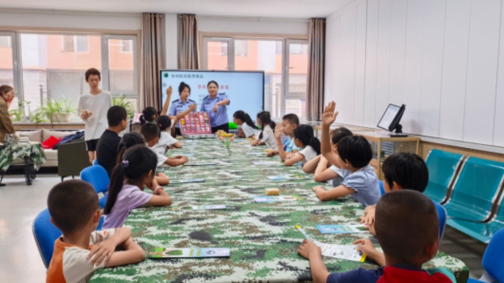 银川市金凤区安居苑社区：织密社区防毒安全网 筑牢青春无毒防火墙