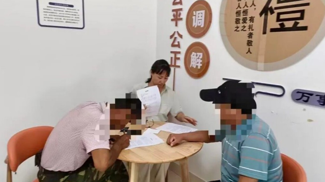 新疆塔城市人民法院：两年欠款难讨要 特邀调解员来支招