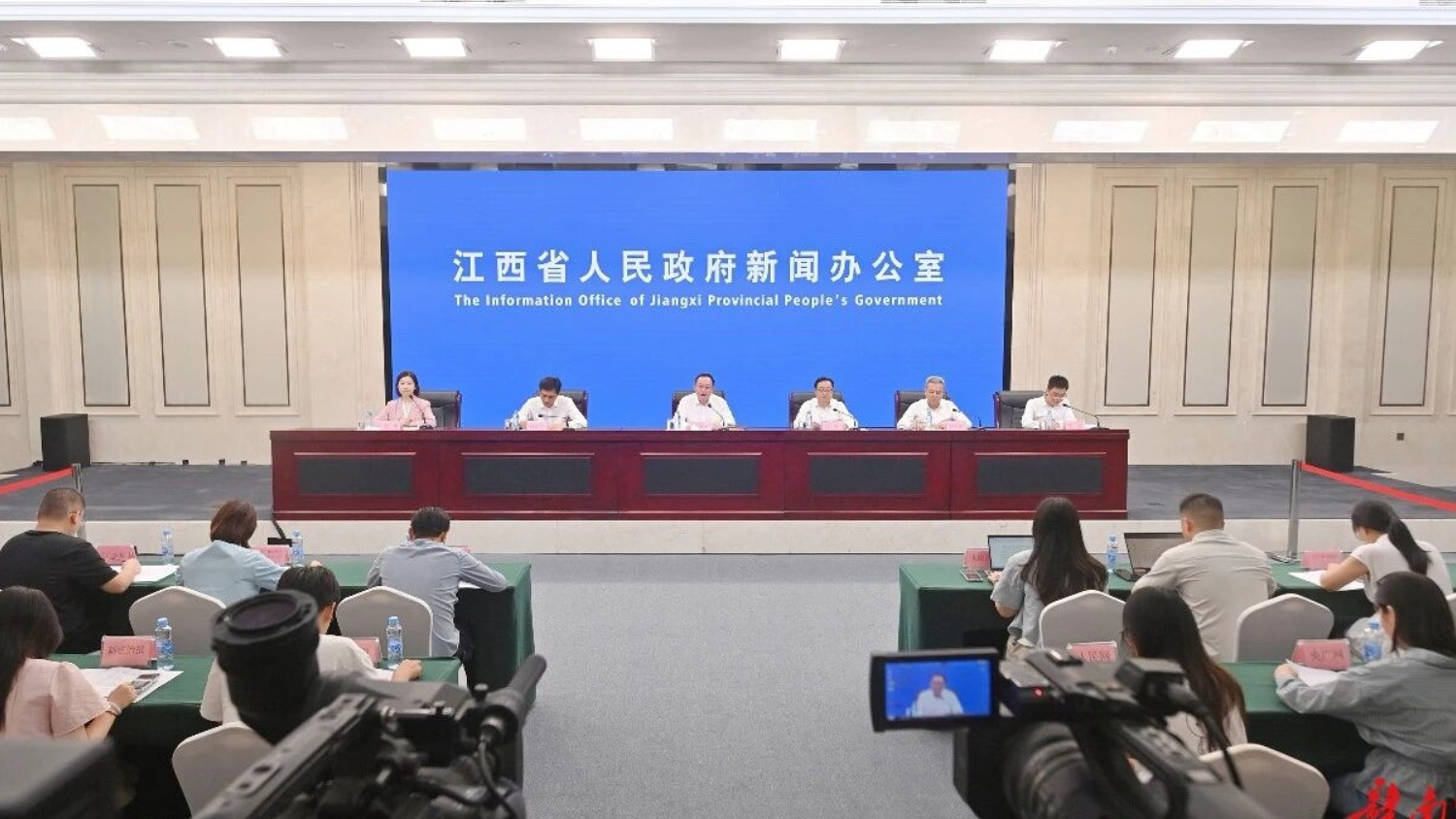 “加快革命老区高质量发展 奋进现代化赣州建设新征程”新闻发布会在南昌举行 赣州市委副书记、市长漆海云作主发布