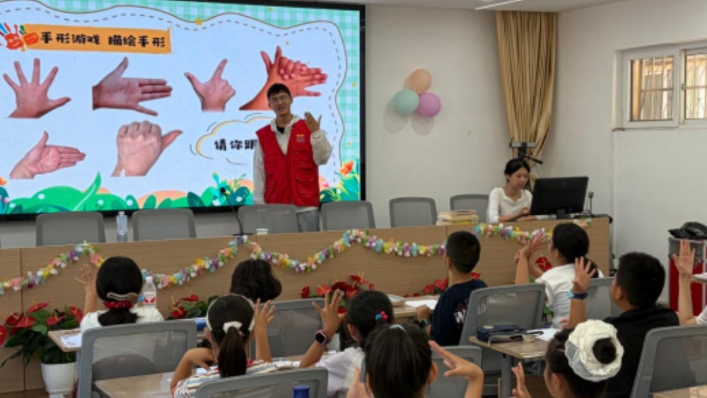 吴忠市利通区开元社区：经典诵读润泽童心 多元实践点亮夏日