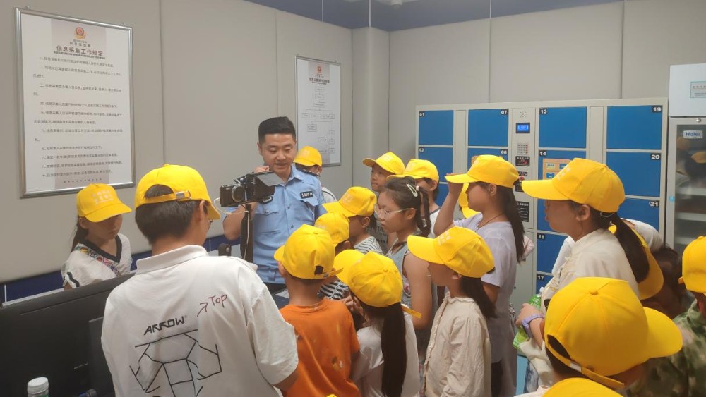 银川市兴庆区永安社区：走进警营学安全 法治护航伴成长