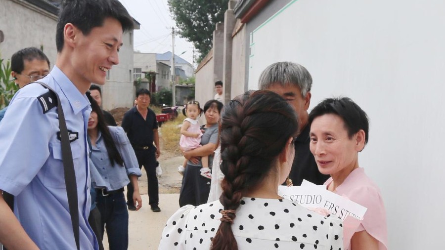 千里助团圆