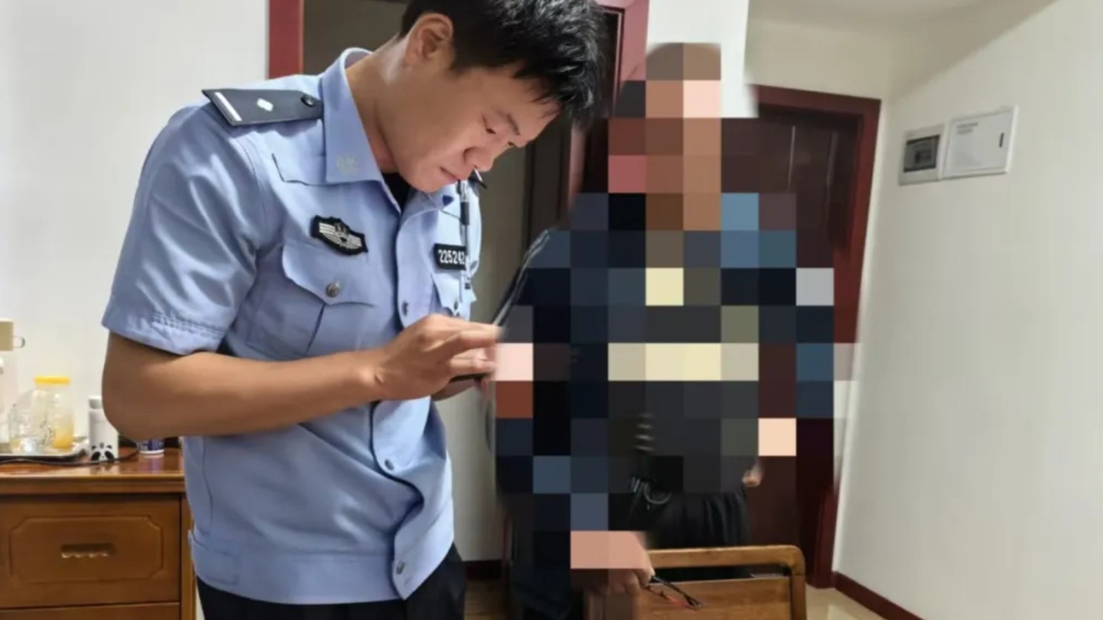6分钟！民警跑赢骗子，1421万元保住了！