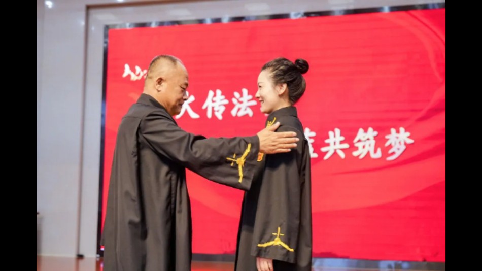 吉林珲春法院：躬耕不辍数十载 薪火相传再启程