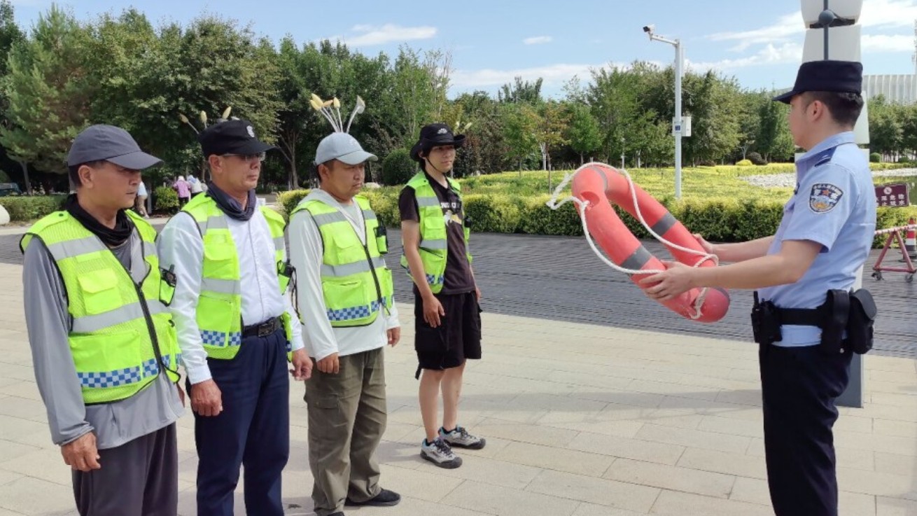 新疆奎屯市公安局坚守“三不松懈” 常态化抓实防溺水安全工作
