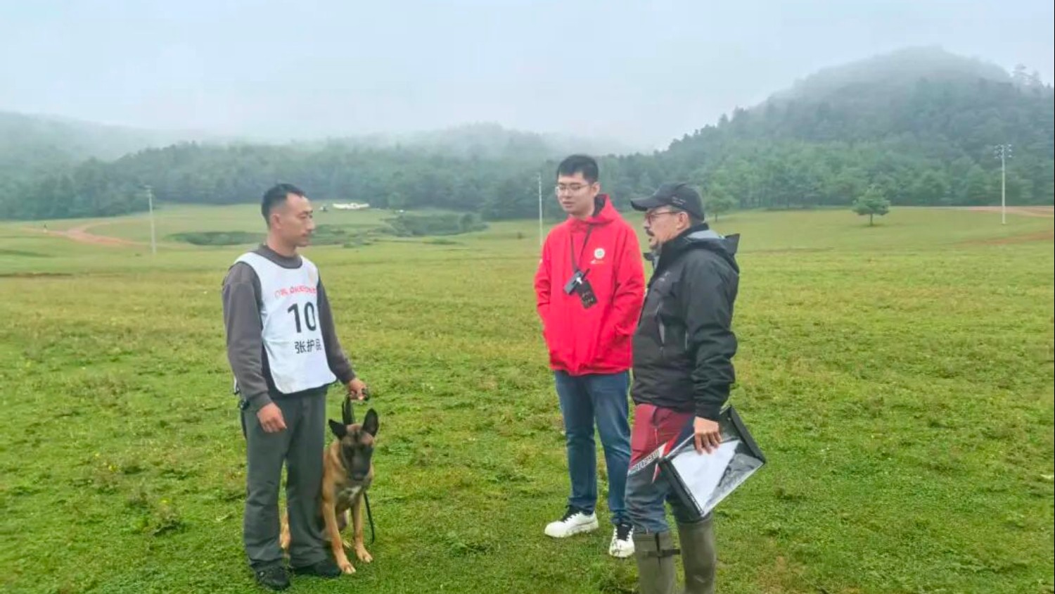 宠物犬也能报名！云南首支工作犬搜救队落地嵩明！