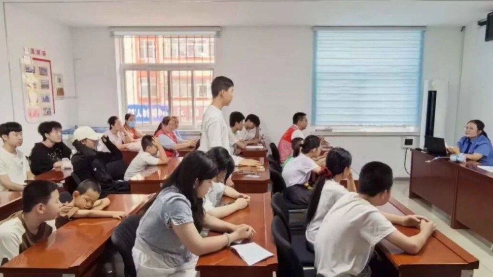 法治护航开学季 检社共筑防护墙