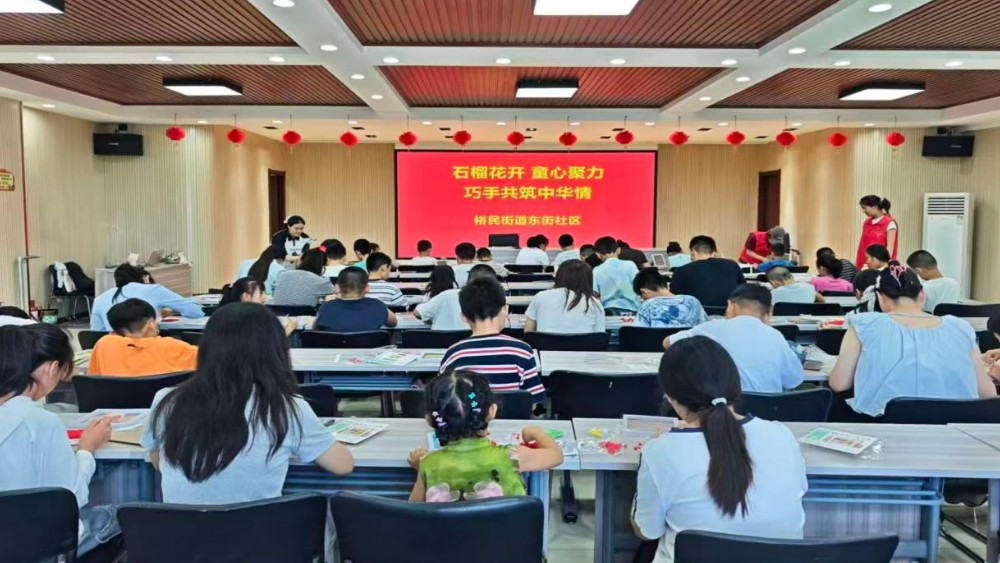 青铜峡市东街社区：童心共绘团结梦 巧手同筑中华情