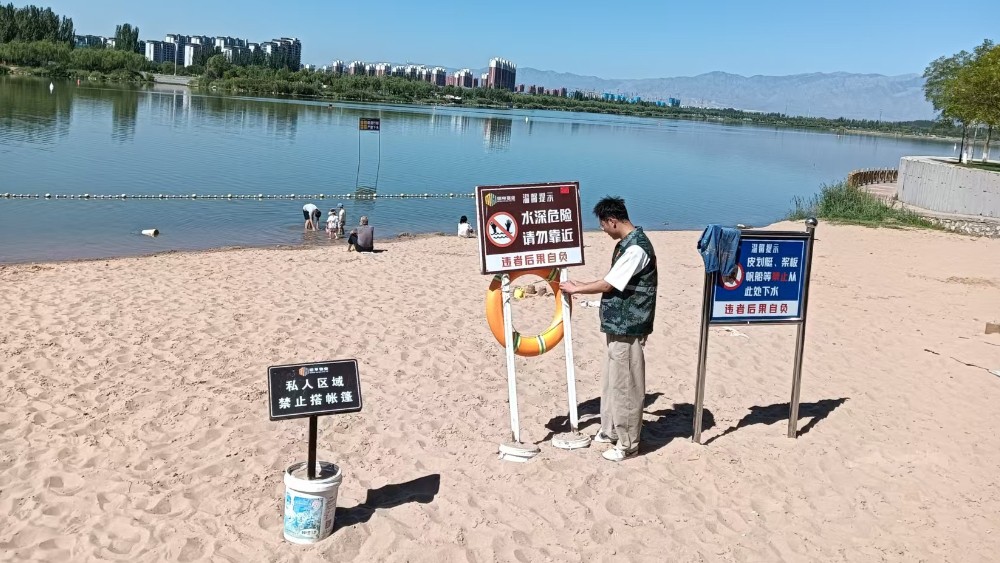 银川市金凤区阅海湾社区：治保聚力织密防溺安全网 老兵联动筑牢生命守护堤