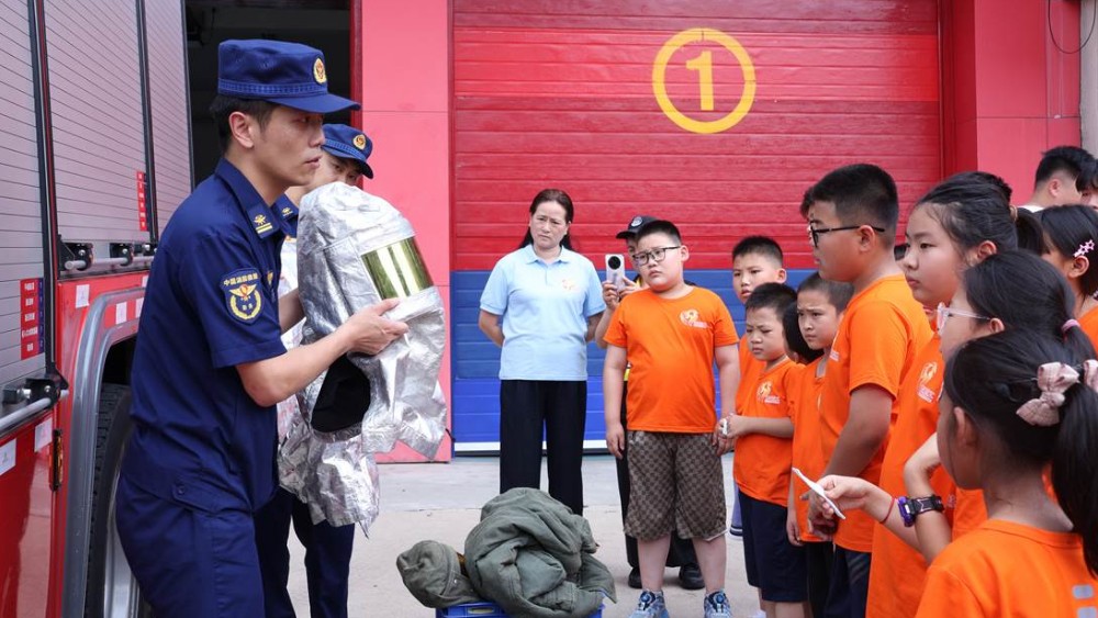 潍坊消防多点发力筑牢青少年安全防线