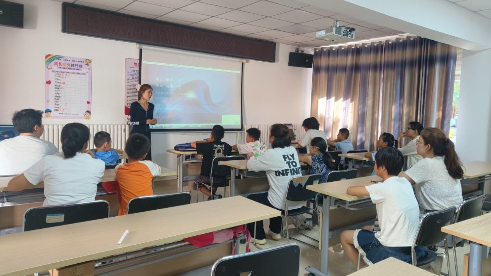 银川市兴庆区利群社区：法治护航新学期 普法守护少年行