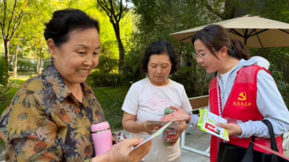 银川市兴庆区泰和社区：方寸卡片架起邻里连心桥 主动服务打通便民微循环