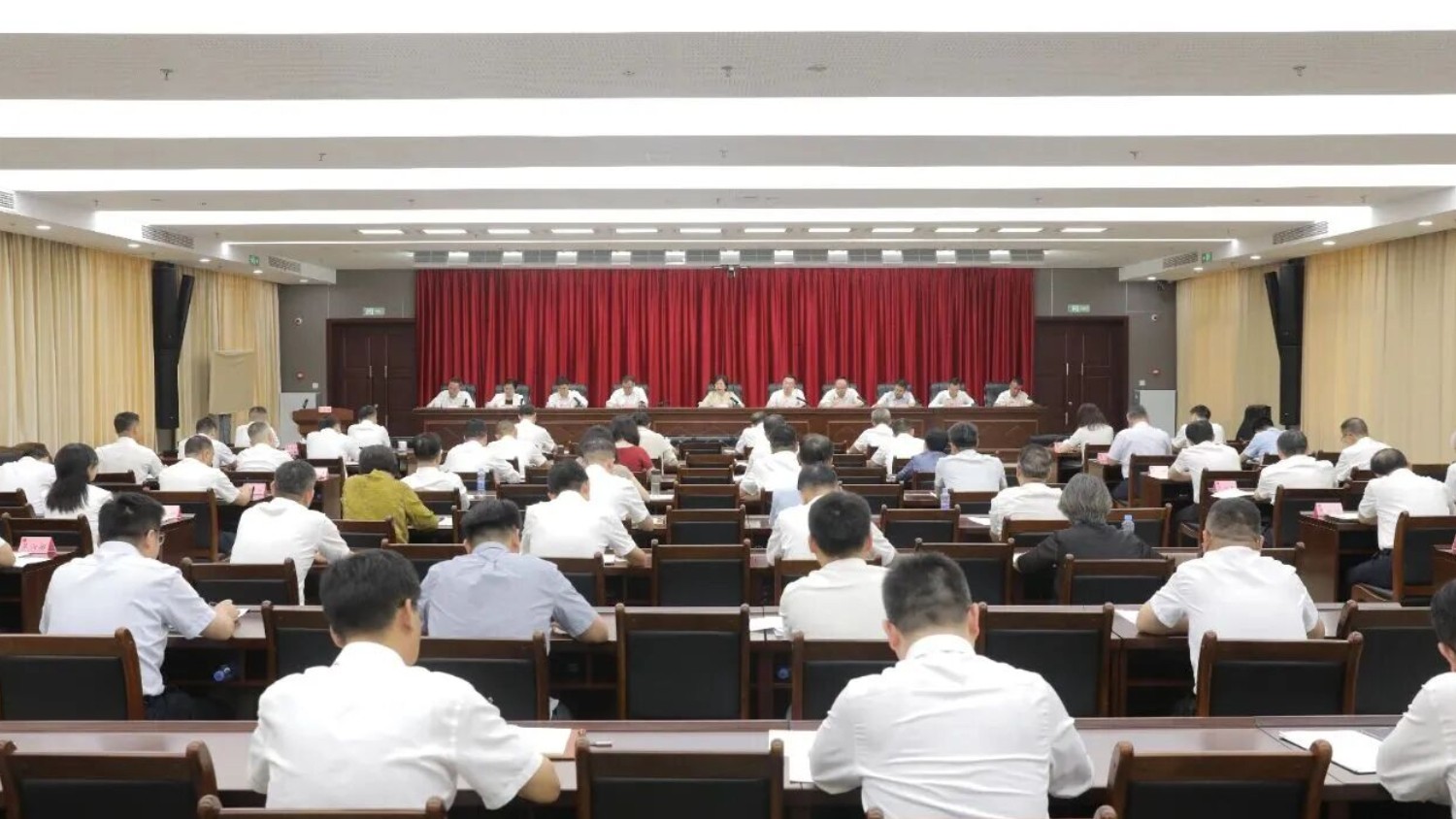 南昌市召开全市重点行业领域“打非治违”暨安全生产工作会议