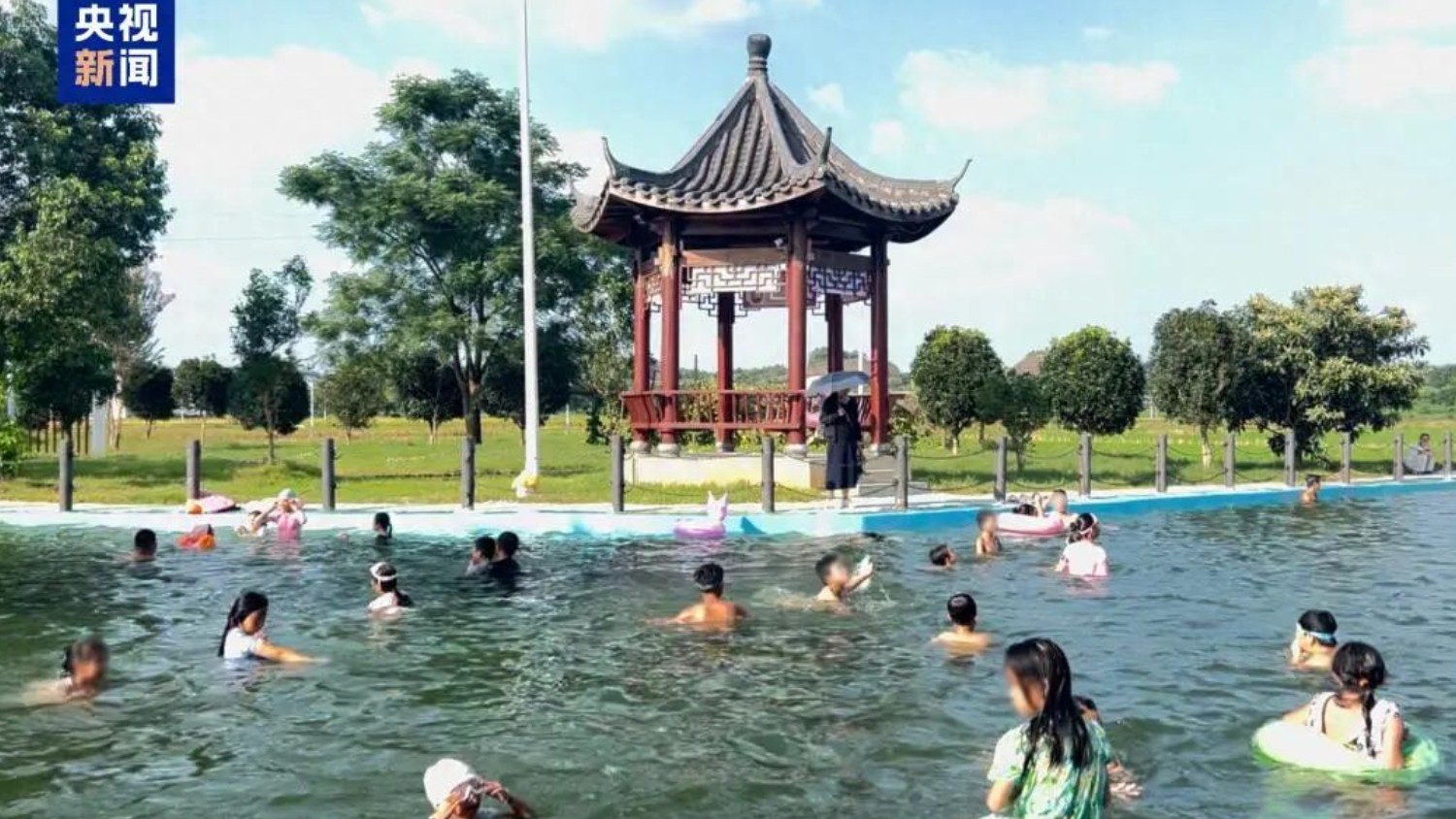 防溺水新思路！鹰潭贵溪豪岭村建循环泳池，戏水灌溉一举两得