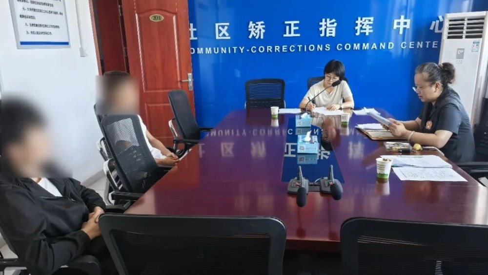 “回头看”为迷途少年点亮归航灯塔