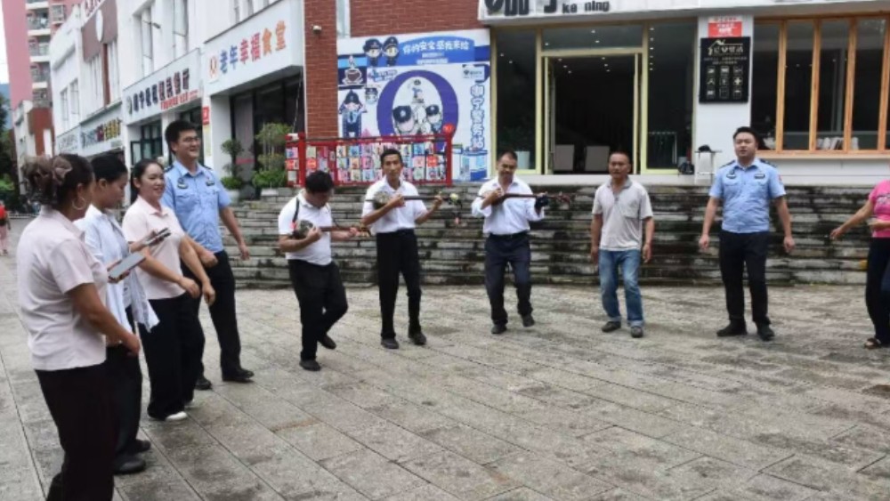 镇康南伞：“阿数瑟” 唱响边境法治之歌
