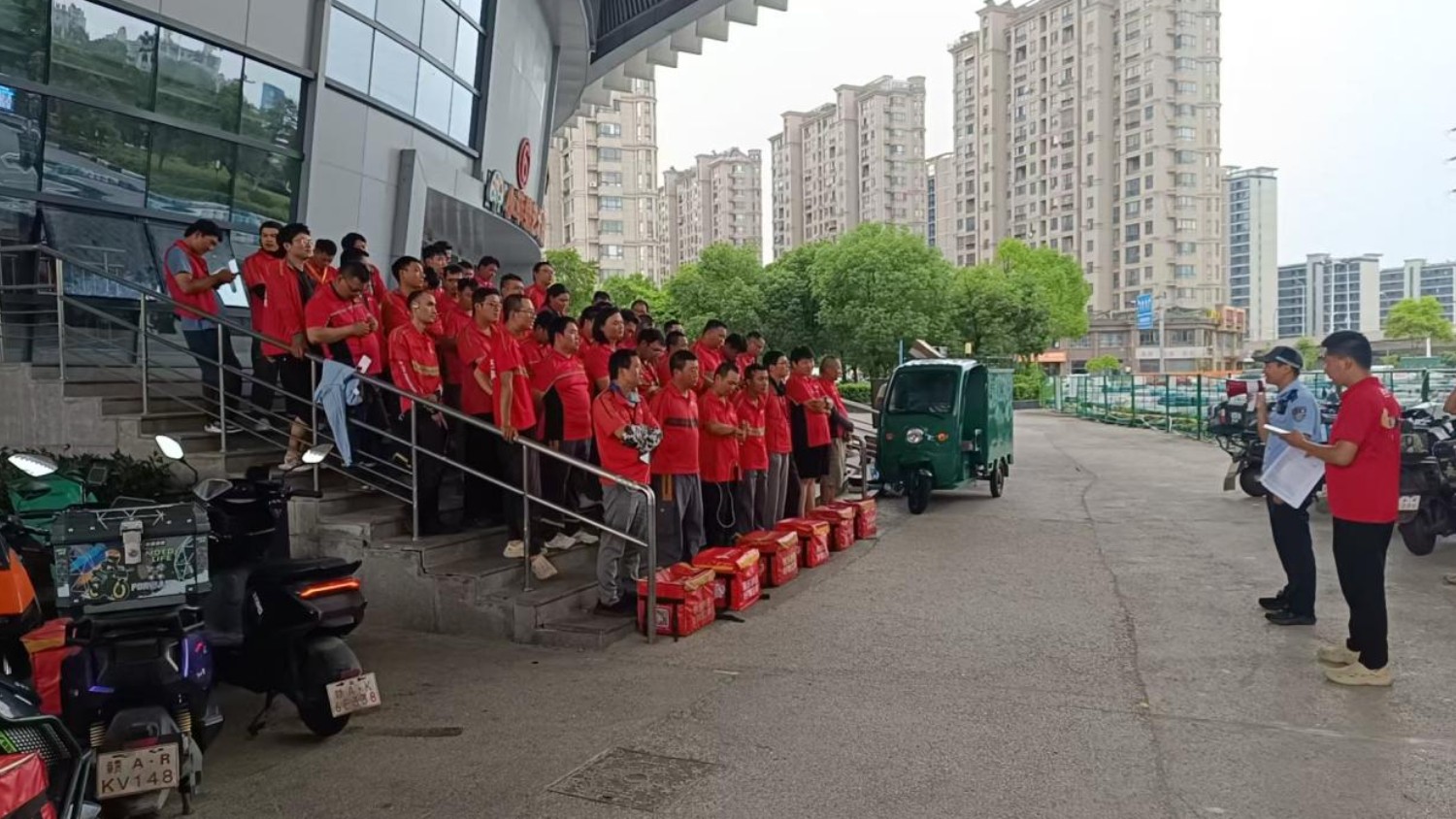 南昌县公安多维施策 用心守护外卖骑手群体