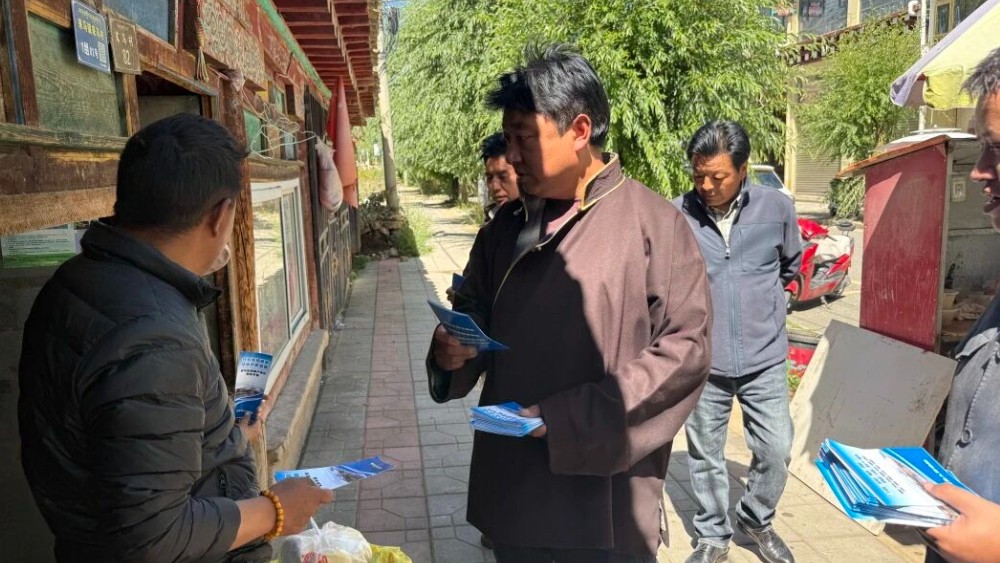 开门纳谏强监督 阳光司法润农牧