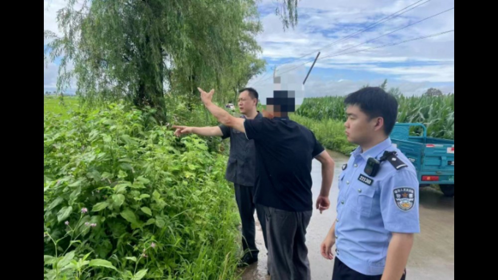 吉林双阳法院：被水田困住的邻里情 在田间勘界后重归于好