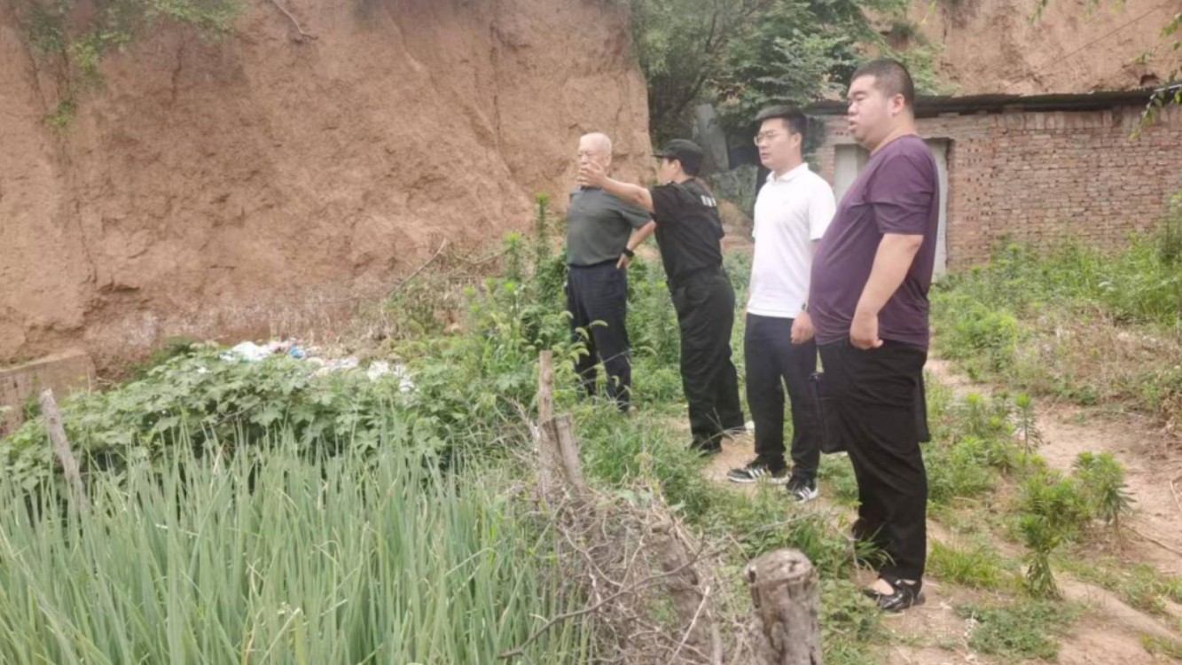 点点法治微光，灼灼青春力量