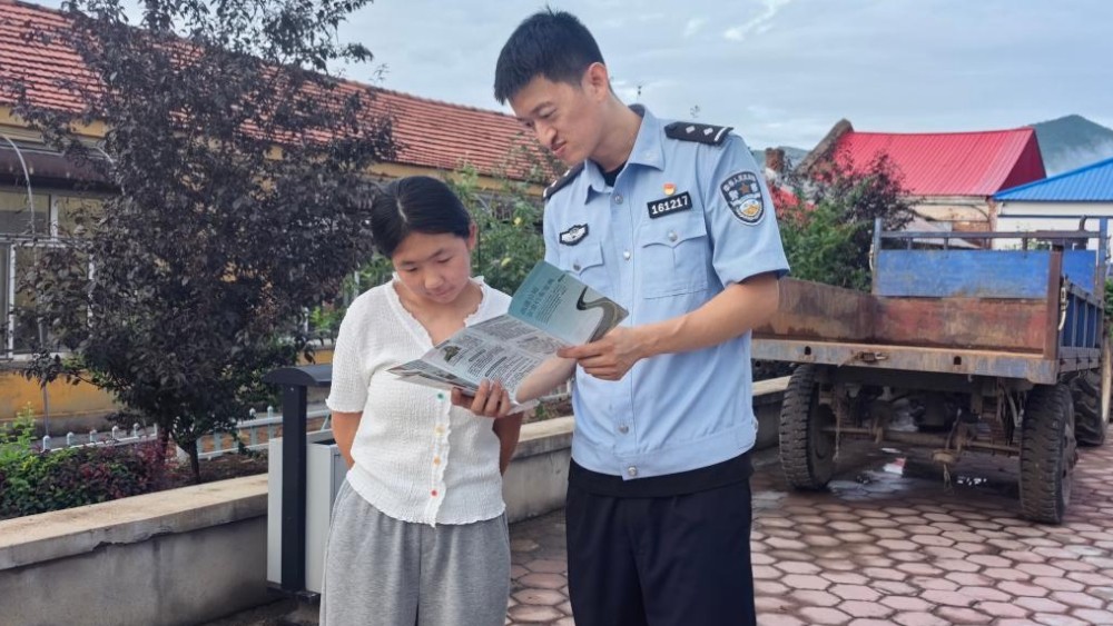 上好防溺水“必修课” 暑期安全不掉线