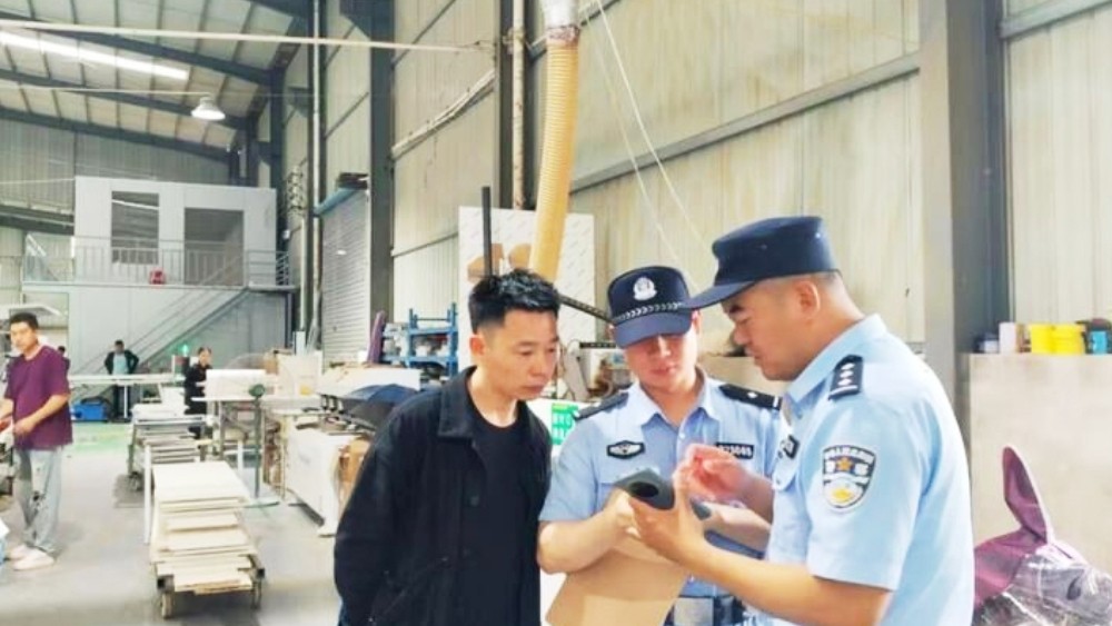 进商圈 入企业 巡河堤
