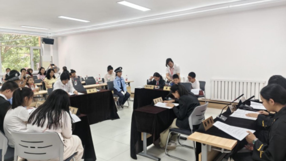 吴忠市利通区金花园社区：敲响法槌守护少年的你 融德入法筑牢平安防线