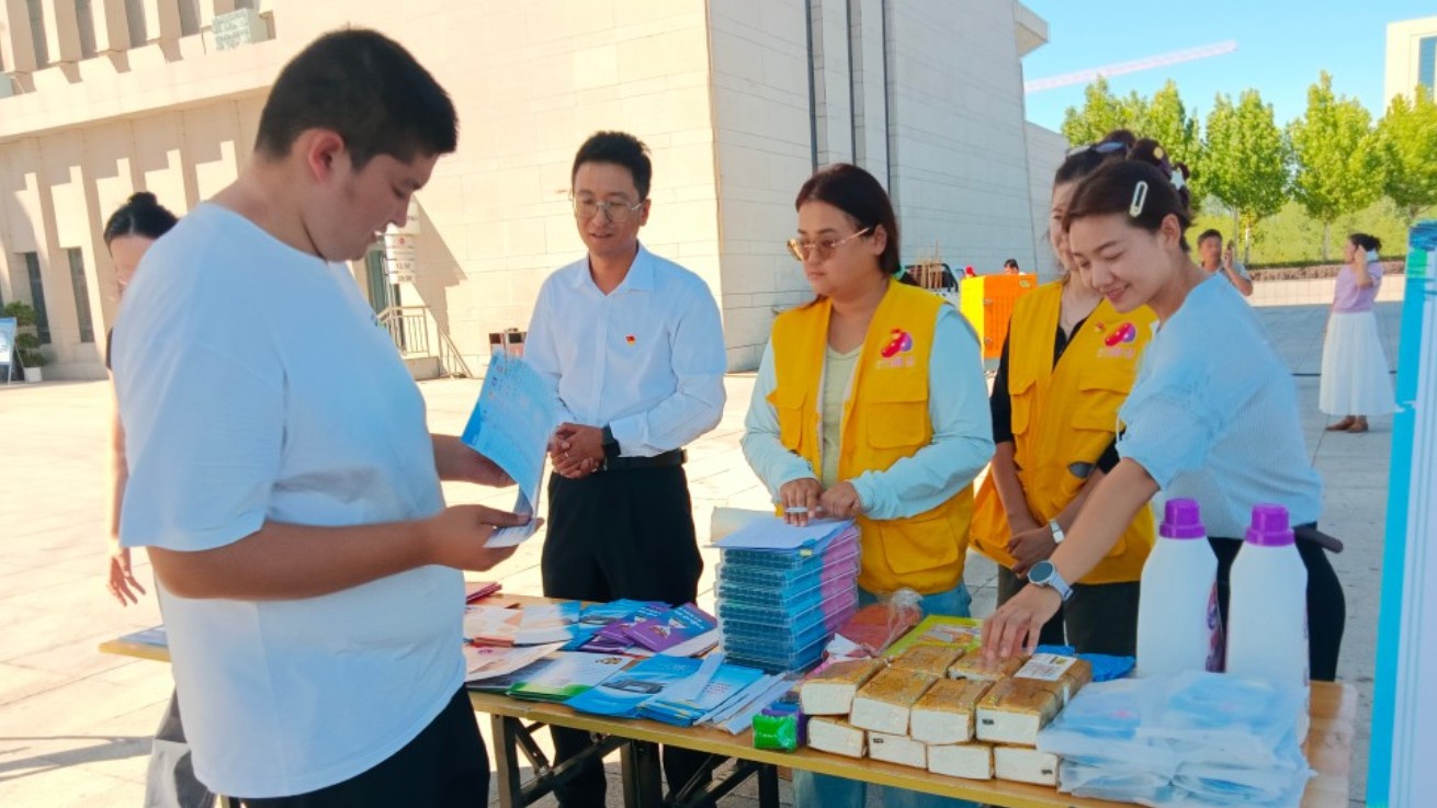 新疆霍尔果斯市司法局工业园区司法所：法润国门 法治护航口岸旅游