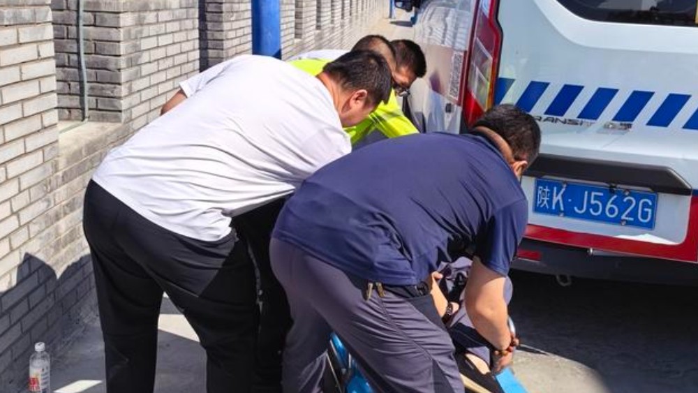佳县：危急时刻伸援手 司法温情暖街头