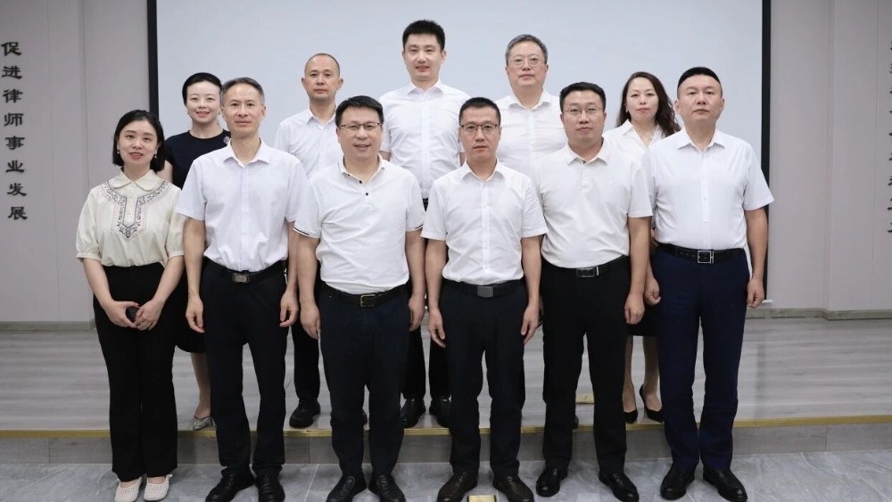 海南省司法厅来绵调研律师工作