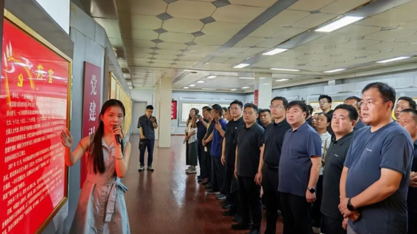 沙圪塔镇赴西辛庄村观摩学习汲取奋进力量
