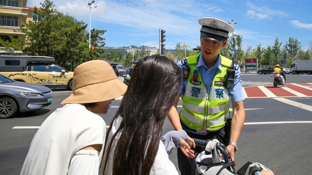 严查劝导并举 全力净化秩序