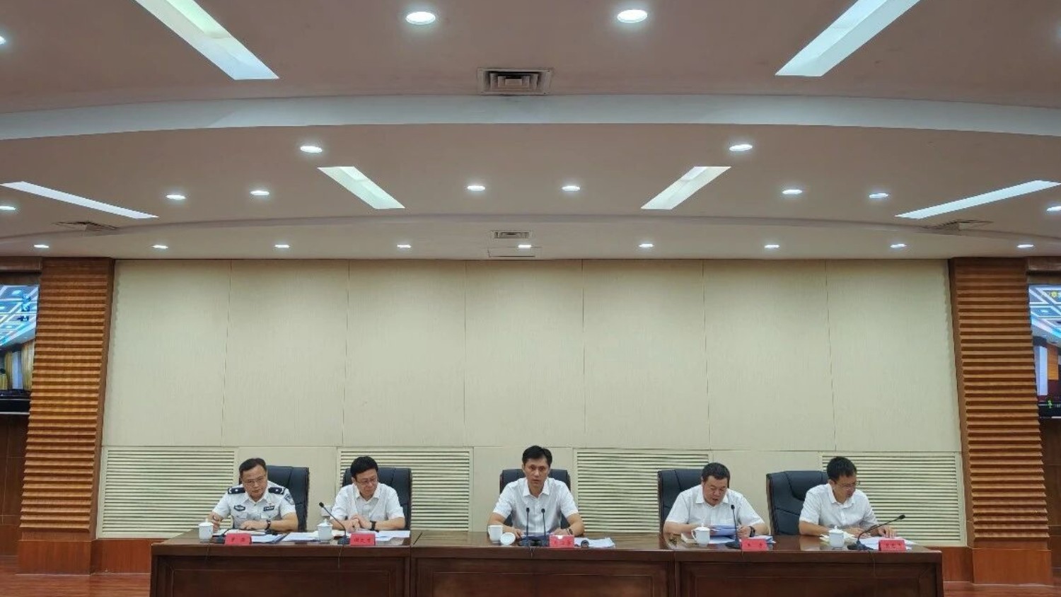 赣州市治超安全委员会第一次全体（扩大）会议召开