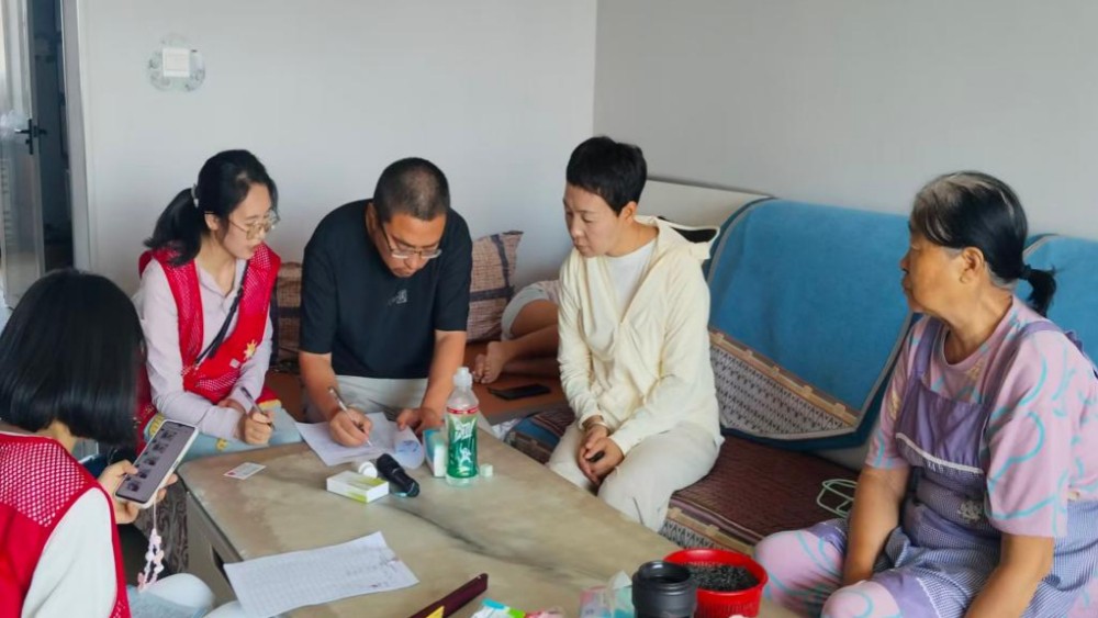 银川市兴庆区玺悦社区：入户问诊解康复难题 上门服务护特殊群体