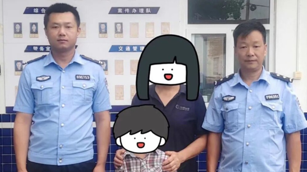 汉台：警民同心冒雨搜救 快速找回走失孩童