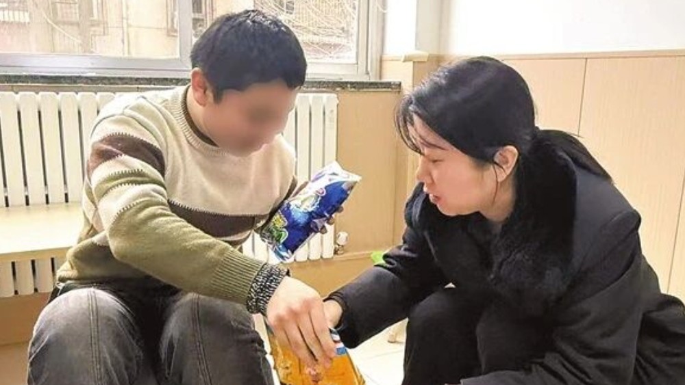 楼上楼下一万两千步，只为温暖那颗“星”