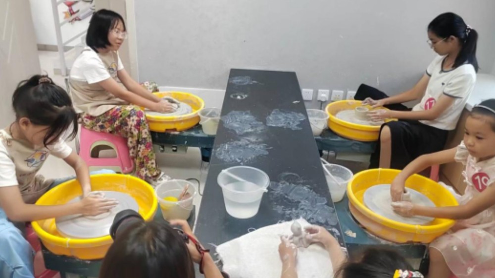 银川市兴庆区泰和社区：指尖竞技拾童趣，手工创作润暑假
