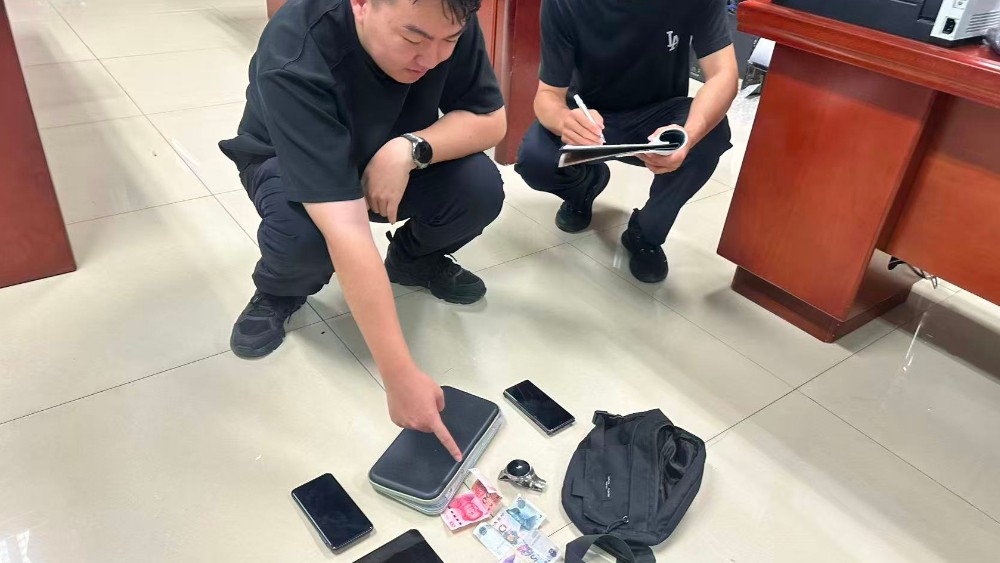 售“假毒”连环设套 斩黑手跨省亮剑
