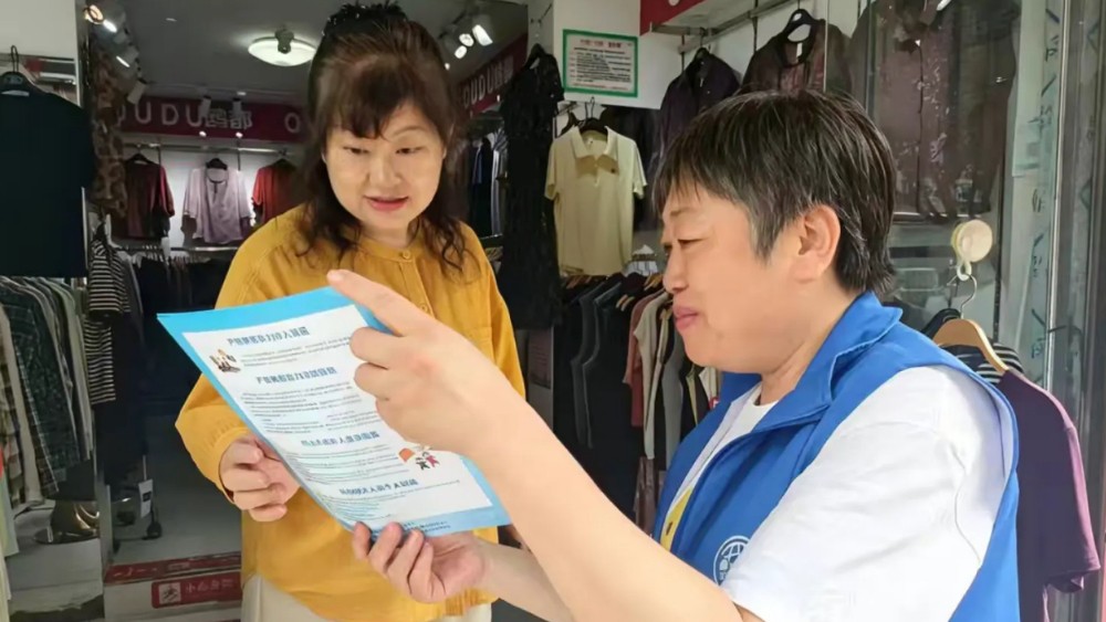 解放路街道：精准普法润民心 多元护航筑平安