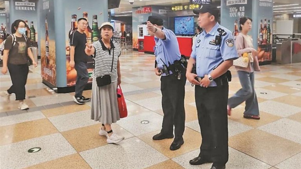 冰城公安暖心化解各类“小突发”