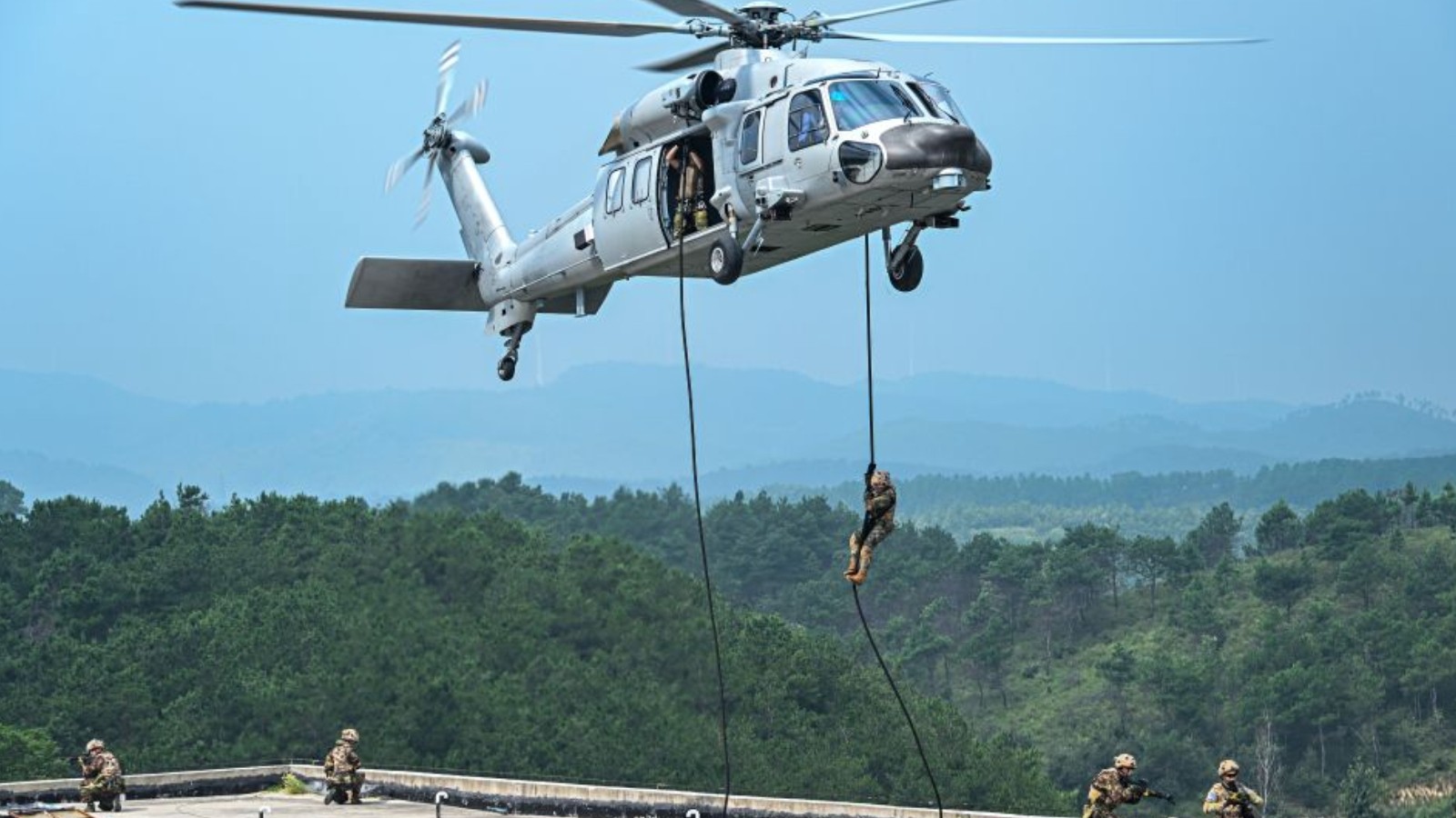 中白“神鹰-2026”空降兵联合训练圆满结束