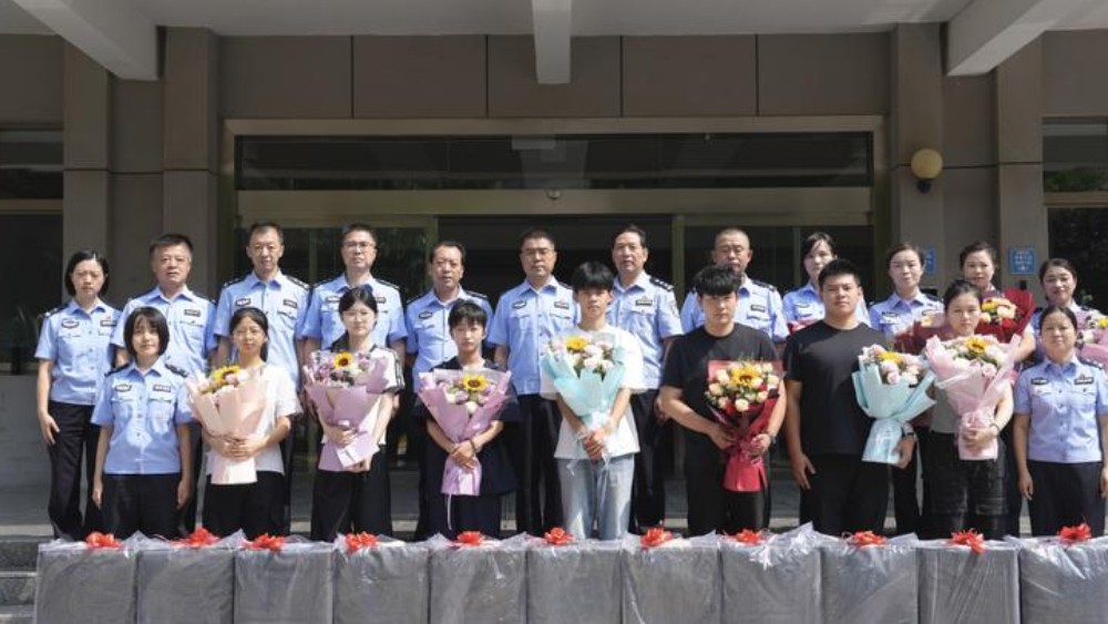 合阳县公安局召开民辅警子女 高考升学座谈会