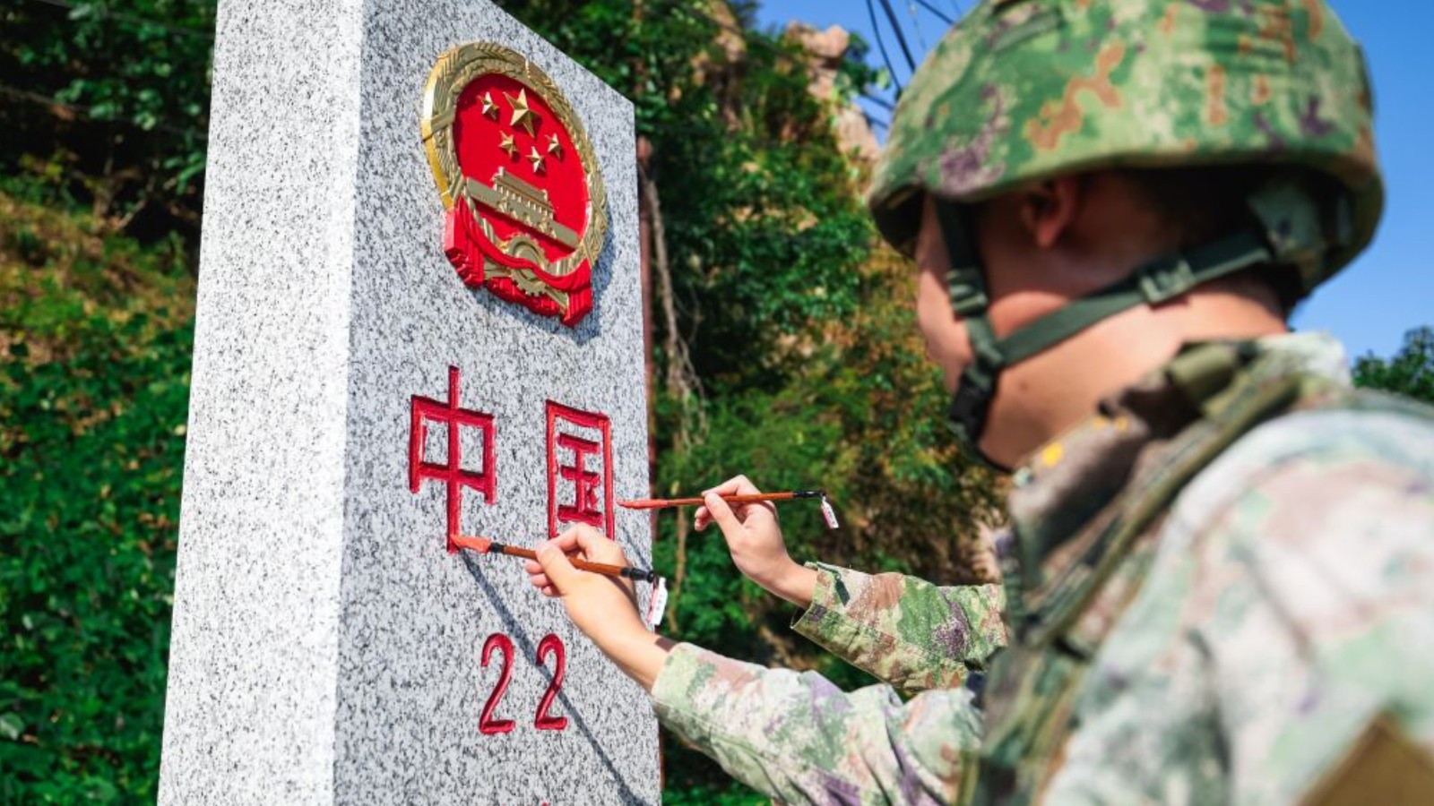 界江深处的守望