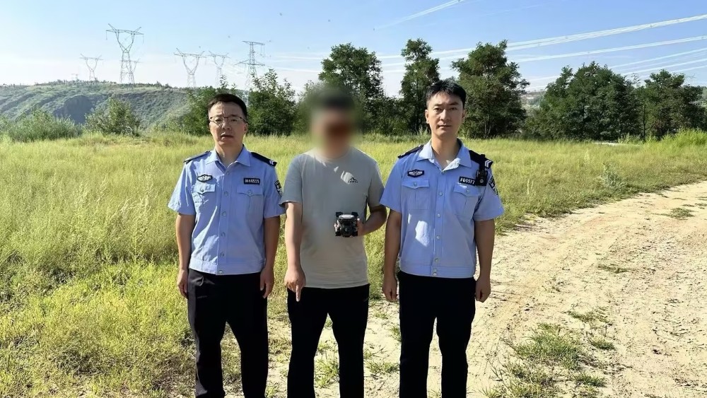 神木公安依法查处一起无人机在管制空域内飞行违法行为